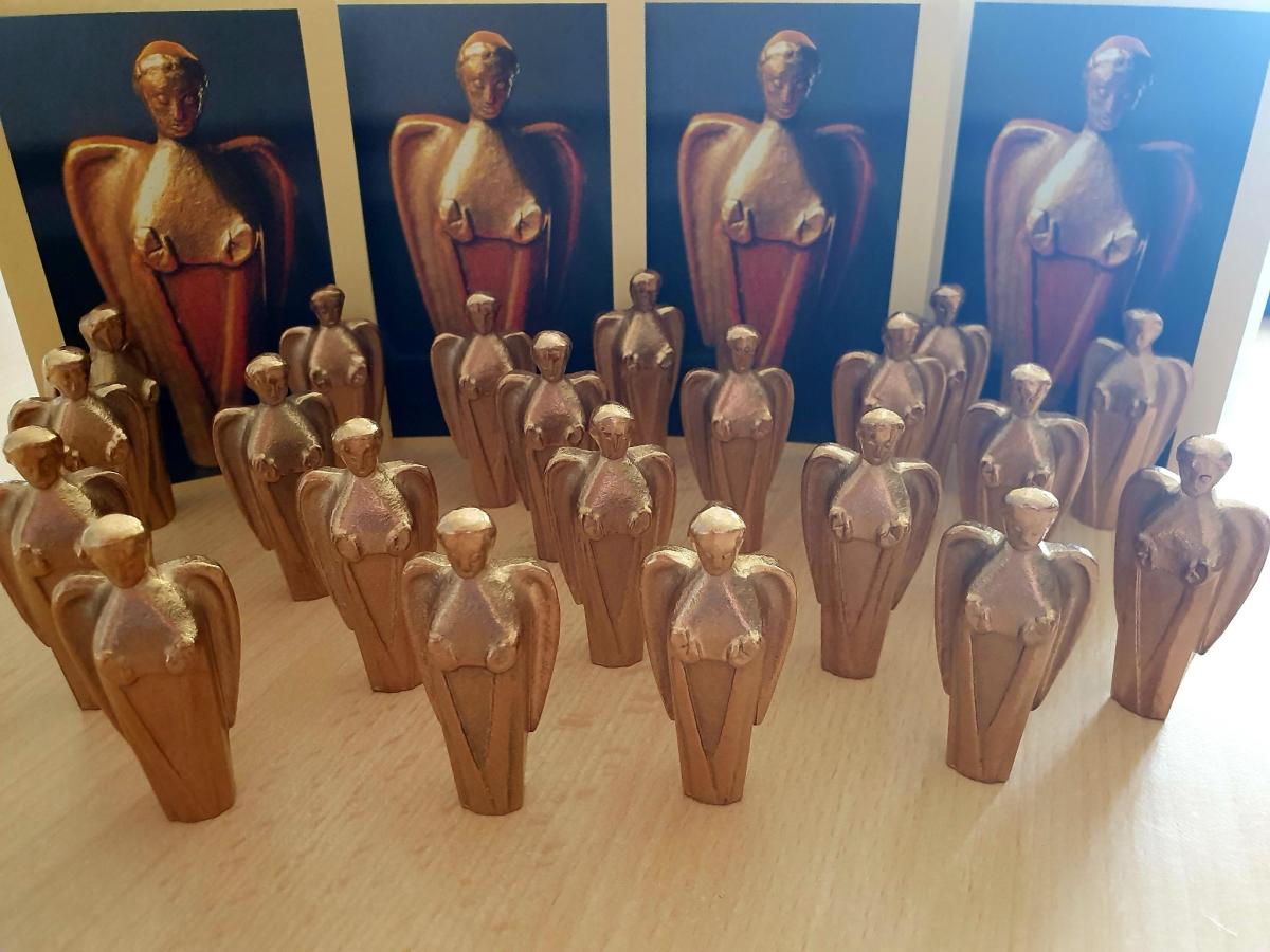 Bronzeengel für die neuen Erstklässler